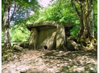 При огромном количестве древних памятников в Адыгее исторический туризм не развит
